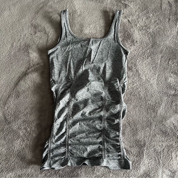 Tank Top 🤍 - Picture 6 of 8